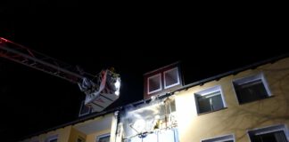 Einsatz der Drehleiter beim Balkonbrand am 01.01. Foto: Ortsfeuerwehr Seelze