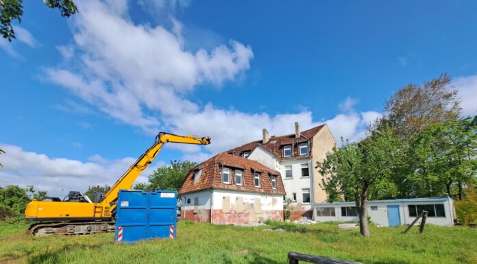 Bauarbeiten an der Gemeinschaftsunterkunft. Die ehemalige Gemeinschaftsunterkunft wird abgerissen. Foto: Stadt Seelze