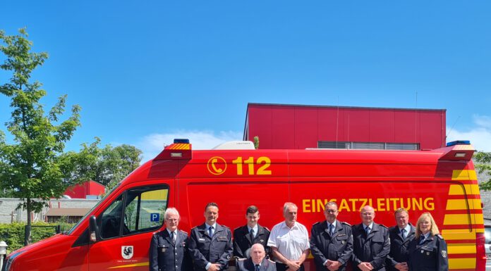 Ortsfeuerwehr Seelze: Hans Strowig erhält Ehrung für 70 Jahre Mitgliedschaft