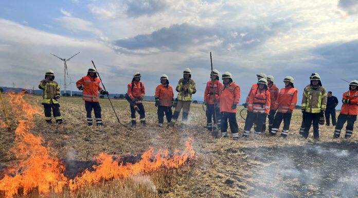 Übung der Stadtfeuerwehr Seelze: Im Einsatz gegen Vegetationsbrände