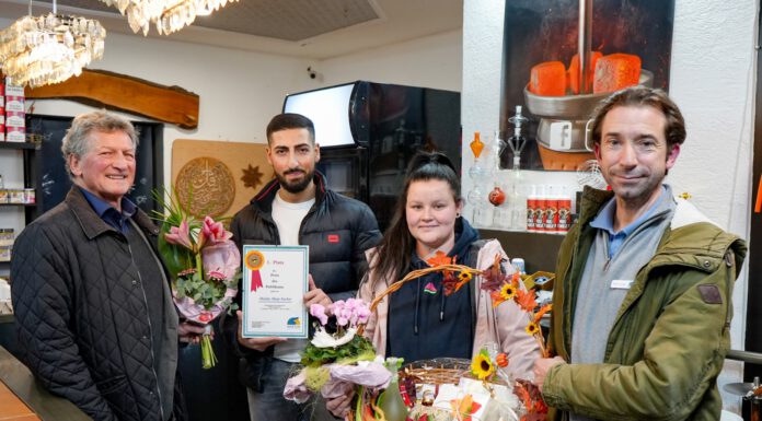 Preisverleihung des Publikumspreises beim Schaufensterwettbewerb in Seelze