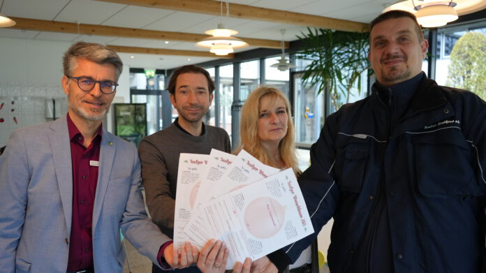 Wunschbaum-Aktion - Schenkende koennen Kindern und Jugendlichen Herzenswuensche erfuellen Wunschbaum-Aktion - Schenkende können Kindern und Jugendlichen Herzenswünsche erfuülen