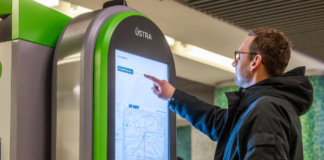 Neue Fahrkartenautomaten bei der ÜSTRA: Einführung der neuen Service-Terminals hat begonnen
