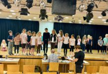 Die Chorklassen der Grundschule Harenberg präsentieren ihr Musical