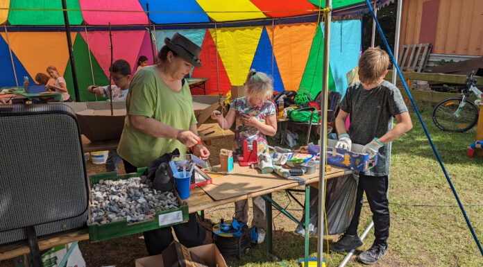 Die Geschichten(er)finder*innen – beim SommerKunstCamp der Stadt Seelze gibt es noch freie Plätze