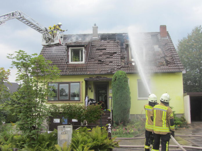 Dachstuhlbrand in Velber