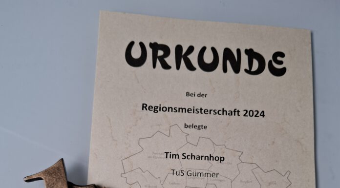 Tischtennis Jungen U19 - Garbsener Tim Scharnhop vom TuS Gümmer ist Regionsmeister
