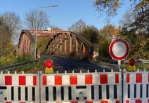 Die Kanalbrücke an der Göxer Landstraße bleibt voraussichtlich 3 Wochen gesperrt - Unfallschaden und weitere Mängel müssen erst behoben werden