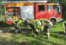 Die Übung der Feuerwehr demonstrierte die Wasserversorgung über lange Wegstrecke und die Herausforderungen dabei