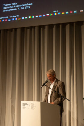 Dr. Thomas Reiter als Vertreter der ESA zog u.a. Parallelen von den Entdeckungsreisen früherer Seefahrer zur "Eroberung'" des Weltalls
