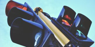 Die neue Ampel an der Harenberger Meile sorgt für mehr Sicherheit zum Schulstart und verbessert den Schulweg für Kinder