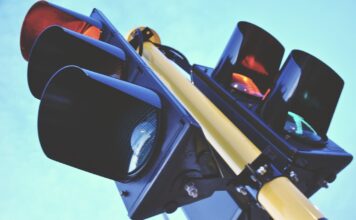 Die neue Ampel an der Harenberger Meile sorgt für mehr Sicherheit zum Schulstart und verbessert den Schulweg für Kinder