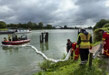 Der Kraftstoffaustritt am Mittellandkanal wurde erfolgreich von der Ortsfeuerwehr Lohnde und Seelze bewältigt