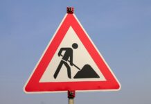 Die Bauarbeiten für neue Wegverbindungen beginnen am 4. August 2025 und sorgen für eine sichere Anbindung zur Grundschule