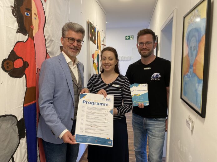 Offen, vielfältig und einladend: Ann-Kathrin Weinreich und Philipp Peters von der Abteilung Soziale Dienste der Stadt Seelze stellen das Herbst- und Winterprogramm 2025 der Begegnungs- und Integrationsstätte Ecki vor Das Ecki-Programm bietet vielfältige Angebote, die zum Vorbeischauen einladen und zahlreiche Möglichkeiten zur Begegnung schaffen