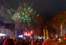 Das Seelzer Lichtermeer 2025: Ein Fest für alle Sinne mit Lichtkunst, Musik und einem spektakulären Höhenfeuerwerk