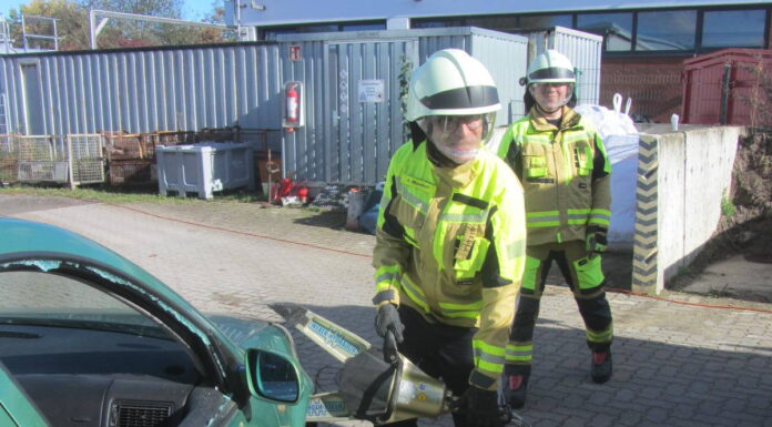 Freiwillige Feuerwehr Seelze: Ausbildung für Katastrophenschutz und technische Hilfeleistung Freiwillige Feuerwehr Seelze Ausbildung Katastrophenschutz: Hohe Teilnehmerzahl zeigt großes Interesse an Feuerwehrmitgliedschaft