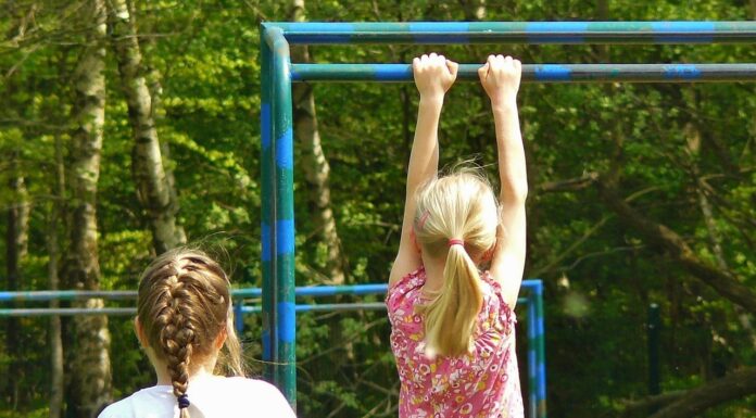 HalloweEnjoy Party für Kinder: Spaß, Spiele und Abenteuer warten! Die HalloweEnjoy Party für Kinder verspricht Spaß, Spiele und Abenteuer. Ein unvergessliches Erlebnis für die Kleinen!