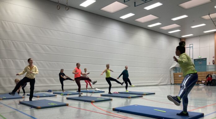 Gesund durch Sport: Aktionstag von TuS Seelze und RSV Seelze begeistert Kinder und Erwachsene Aktionstag "Gesund durch Sport" von TuS Seelze und RSV Seelze begeistert Kinder und Erwachsene mit vielfältigem Programm voller Bewegung