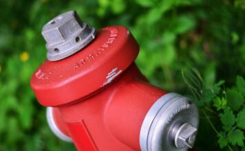 Wasserverfärbungen durch Hydrantenüberprüfung am Samstag in Letter möglich Wasserverfärbungen durch Hydrantenüberprüfung am Samstag in Letter möglich. Anwohner sollten Zugang zu Hydranten freihalten