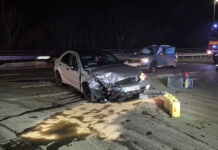 Feuerwehr Seelze im Einsatz: Auslaufende Betriebsstoffe nach Verkehrsunfällen Die Feuerwehr Seelze hatte am 12.12.2025 mehrere Einsätze wegen auslaufender Betriebsstoffe nach Verkehrsunfällen