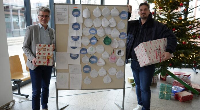 Die Wunschbaum-Aktion erfüllt Herzenswünsche von Kindern und Jugendlichen und bringt Freude zu Weihnachten