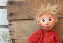 Nils Karlsson-Däumling begeistert mit Abenteuer für Bertil. Fantasievolles Theater für Kinder im Veranstaltungszentrum Alter Krug