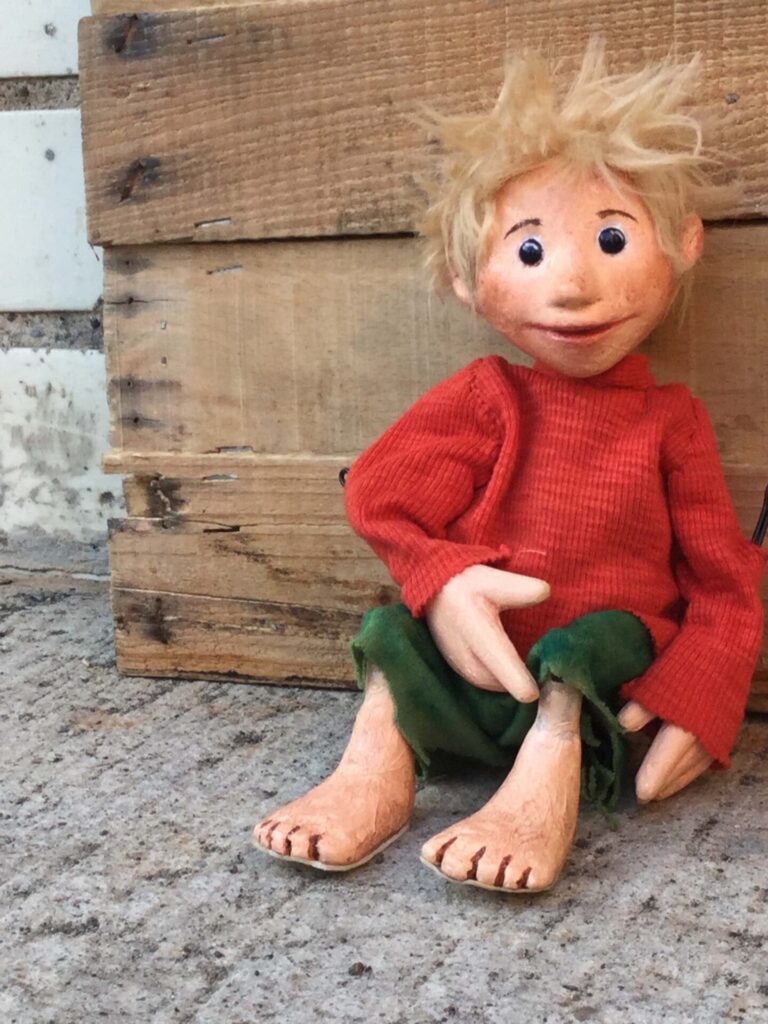 Nils Karlsson-Däumling begeistert mit Abenteuer für Bertil. Fantasievolles Theater für Kinder im Veranstaltungszentrum Alter Krug