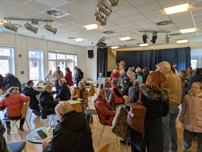 Großer Andrang: Zum Bücherflohmarkt des Freundeskreises der Stadtbibliothek Seelze und der Stadtbibliothek Seelze kommen regelmäßig Hunderte Besucher Der Bücherflohmarkt der Stadtbibliothek bietet eine bunte Medien-Auswahl und unterstützt wichtige Projekte Seelzer Vereine