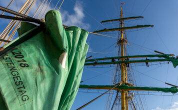Maritimer Frühschoppen mit dem Shanty-Chor-Lohnde: Von Swing bis Maritim mit Just for Fun sowie Juliano Rossi und Lutz Krajenski