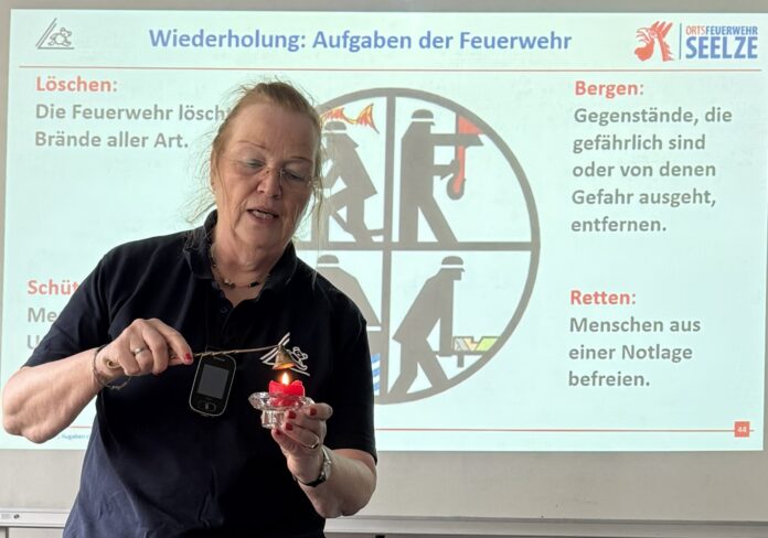 Brandschutzerziehung startet in Seelze: Feuerwehr schult Kinder in Kitas und Schulen – mit Notruf 112, Rauchmeldern und Übungen