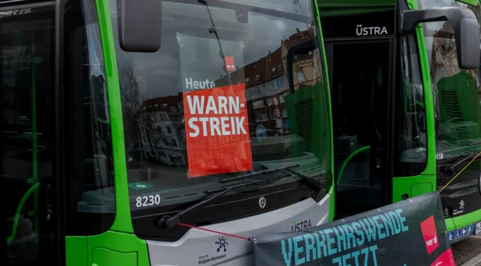 ÜSTRA wird zweitägig bestreikt: Am 20. und 21. April 2026 fahren keine Busse und Bahnen; regiobus nur am Dienstag.
