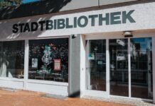 Bibliothek bleibt am 15. Mai geschlossen. Der Online-Katalog hilft mit eBooks, Hörbüchern, Verlängerung und Vormerkung