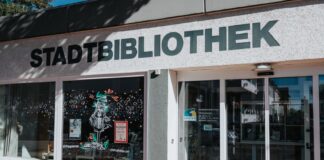 Bibliothek bleibt am 15. Mai geschlossen. Der Online-Katalog hilft mit eBooks, Hörbüchern, Verlängerung und Vormerkung