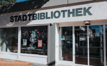 Bibliothek bleibt am 15. Mai geschlossen. Der Online-Katalog hilft mit eBooks, Hörbüchern, Verlängerung und Vormerkung