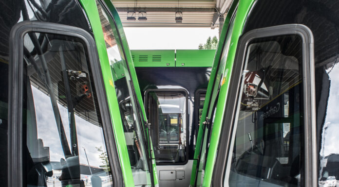 Christi Himmelfahrt: ÜSTRA Nachtverkehr wird ausgeweitet Der ÜSTRA Nachtverkehr wird in der Nacht auf Christi Himmelfahrt erweitet. Stadtbahnen, Nachtliner und sprinti fahren zusätzlich
