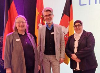 Nachbarschaftliches Miteinander in Seelze: Die Region Hannover ehrt „Hallo Zukunft“ im Ecki und den Verein „Letter-fit“ für ihr Engagement