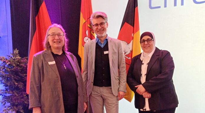 Nachbarschaftliches Miteinander: Seelzer Projekte geehrt Nachbarschaftliches Miteinander in Seelze: Die Region Hannover ehrt „Hallo Zukunft“ im Ecki und den Verein „Letter-fit“ für ihr Engagement
