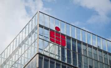 Sparkassen-Kunden aufgepasst: Einschränkungen beim Banking wegen Sparkassen-Fusion Sparkassen-Kunden aufgepasst: Einschränkungen beim Banking wegen Sparkassen Fusion gelten von Freitagabend bis Sonntagabend