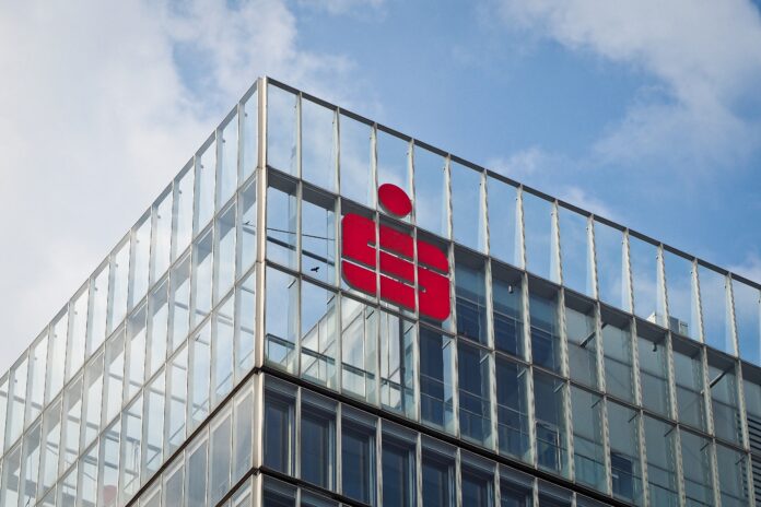 Sparkassen-Kunden aufgepasst: Einschränkungen beim Banking wegen Sparkassen Fusion gelten von Freitagabend bis Sonntagabend
