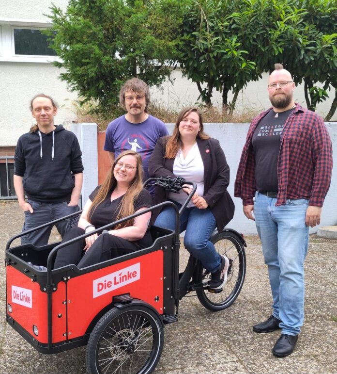 Die Linke in Seelze stellt Team zur Wahl auf Linke in Seelze stellt Team auf: Nina Langanke als Bürgermeisterkandidatin gewählt und weitere Bewerber für den Stadtrat benannt