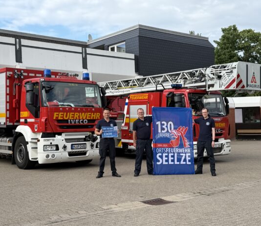Blaulichtmeile in Seelze zum 130-jährigen Jubiläum Blaulichtmeile in Seelze zum 130-jährigen Jubiläum