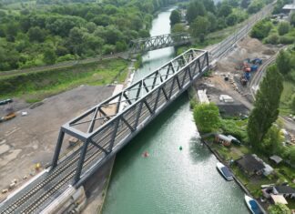 Bei Letter bleibt die Sperrung bis Ende September, weil die Deutsche Bahn die Eisenbahnbrücke am Stichkanal weiter erneuert